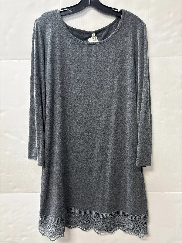 Dress Sweater By Cmf In Grey, Size: L