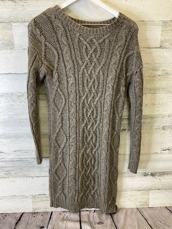 Dress Sweater By Moda Intl In Brown, Size: S